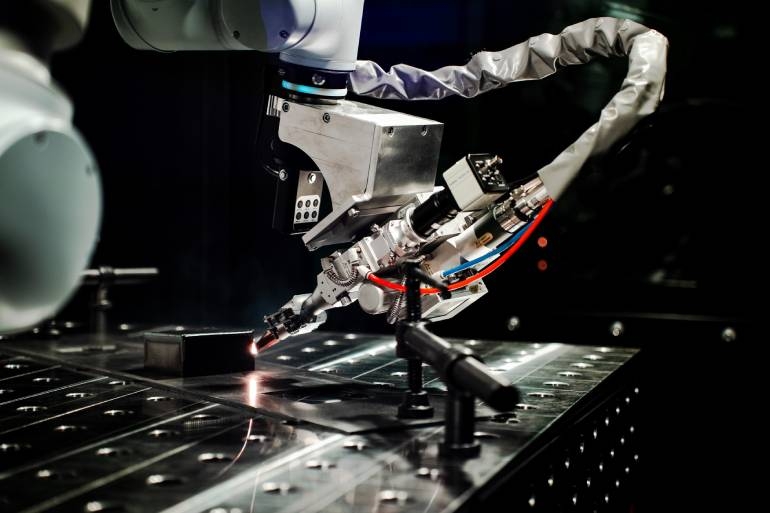 Cobot Fanuci podczas spawania